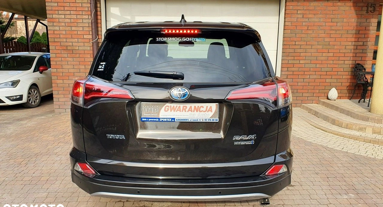 Toyota RAV4 cena 119900 przebieg: 72079, rok produkcji 2018 z Sulejówek małe 781